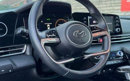 Hyundai Elantra, 2022 год, 2 300 000 рублей, 10 фотография