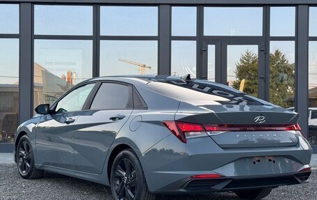 Hyundai Elantra, 2022 год, 2 300 000 рублей, 5 фотография