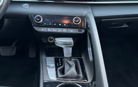 Hyundai Elantra, 2022 год, 2 300 000 рублей, 16 фотография