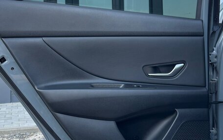 Hyundai Elantra, 2022 год, 2 300 000 рублей, 20 фотография