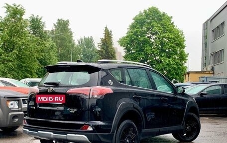 Toyota RAV4, 2017 год, 2 199 000 рублей, 6 фотография