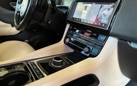 Jaguar F-Pace, 2016 год, 2 390 000 рублей, 5 фотография