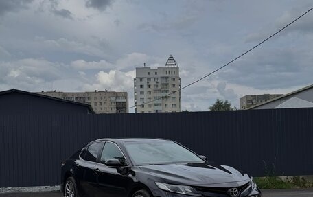 Toyota Camry, 2021 год, 2 940 000 рублей, 2 фотография