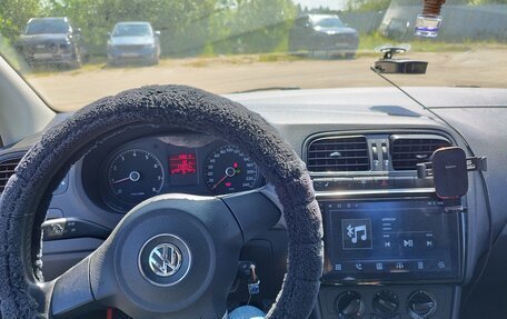 Volkswagen Polo VI (EU Market), 2012 год, 700 000 рублей, 6 фотография