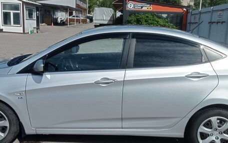 Hyundai Solaris II рестайлинг, 2012 год, 645 000 рублей, 2 фотография