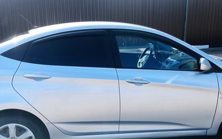 Hyundai Solaris II рестайлинг, 2012 год, 645 000 рублей, 6 фотография