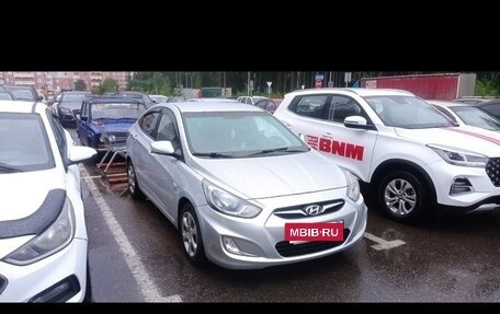 Hyundai Solaris II рестайлинг, 2012 год, 645 000 рублей, 5 фотография
