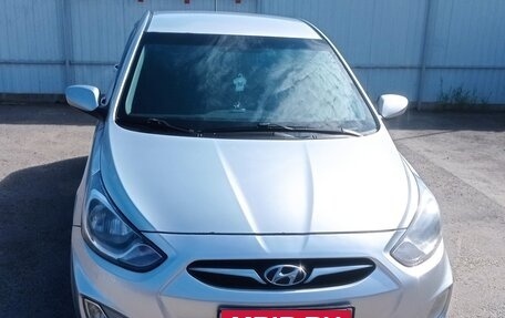 Hyundai Solaris II рестайлинг, 2012 год, 645 000 рублей, 4 фотография
