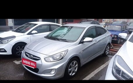 Hyundai Solaris II рестайлинг, 2012 год, 645 000 рублей, 10 фотография