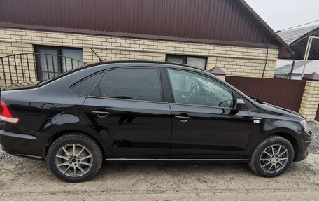 Volkswagen Polo VI (EU Market), 2015 год, 800 000 рублей, 2 фотография