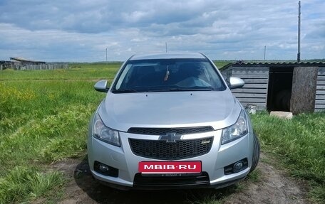 Chevrolet Cruze II, 2011 год, 835 000 рублей, 1 фотография