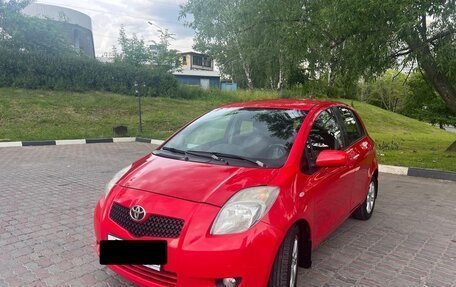 Toyota Yaris III рестайлинг, 2007 год, 527 000 рублей, 2 фотография