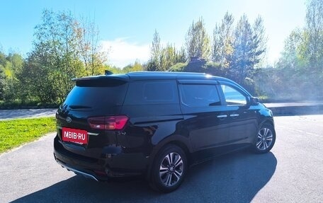 KIA Carnival III, 2019 год, 3 090 000 рублей, 4 фотография