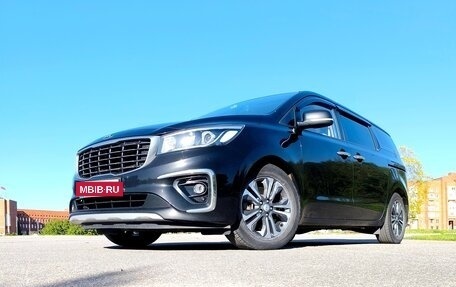 KIA Carnival III, 2019 год, 3 090 000 рублей, 6 фотография