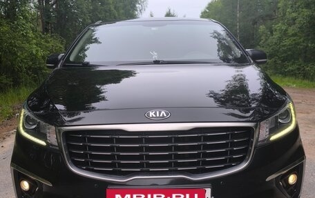 KIA Carnival III, 2019 год, 3 090 000 рублей, 18 фотография