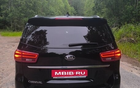 KIA Carnival III, 2019 год, 3 090 000 рублей, 22 фотография