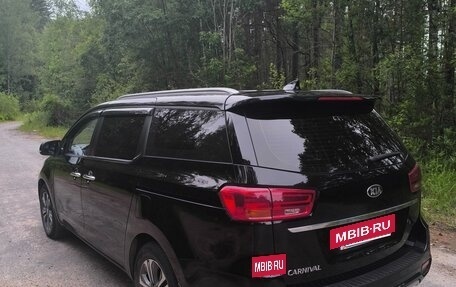 KIA Carnival III, 2019 год, 3 090 000 рублей, 28 фотография