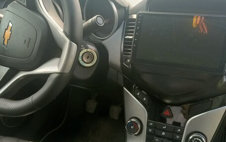 Chevrolet Cruze II, 2011 год, 835 000 рублей, 6 фотография