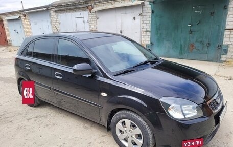 KIA Rio II, 2011 год, 750 000 рублей, 2 фотография