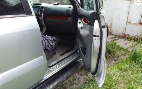 Toyota Land Cruiser Prado 120 рестайлинг, 2005 год, 1 680 000 рублей, 11 фотография