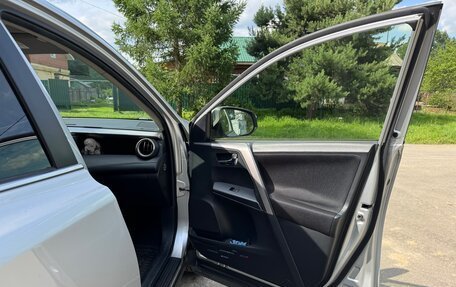 Toyota RAV4, 2016 год, 2 200 000 рублей, 3 фотография