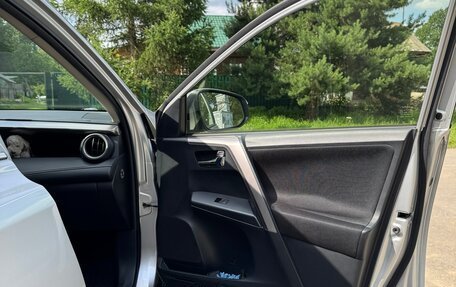 Toyota RAV4, 2016 год, 2 200 000 рублей, 4 фотография