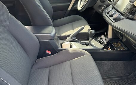 Toyota RAV4, 2016 год, 2 200 000 рублей, 5 фотография