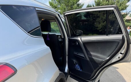 Toyota RAV4, 2016 год, 2 200 000 рублей, 11 фотография
