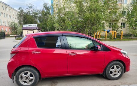 Toyota Vitz, 2014 год, 870 000 рублей, 7 фотография