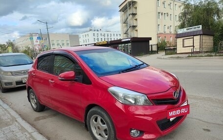Toyota Vitz, 2014 год, 870 000 рублей, 8 фотография