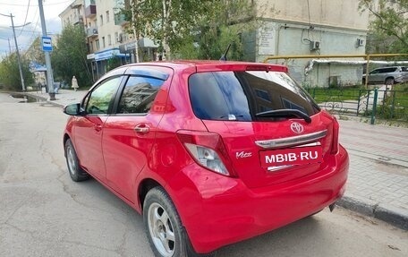 Toyota Vitz, 2014 год, 870 000 рублей, 4 фотография