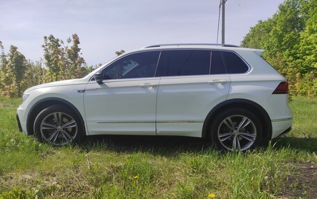 Volkswagen Tiguan II, 2019 год, 3 249 000 рублей, 2 фотография