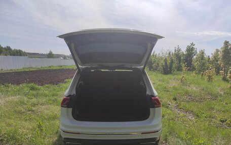 Volkswagen Tiguan II, 2019 год, 3 249 000 рублей, 8 фотография