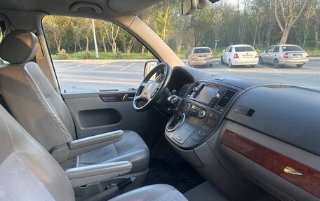 Volkswagen Multivan T5, 2005 год, 1 900 000 рублей, 13 фотография