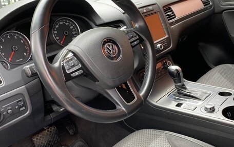 Volkswagen Touareg III, 2010 год, 1 650 000 рублей, 3 фотография