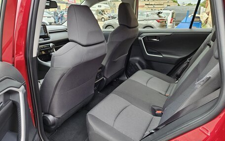 Toyota RAV4, 2019 год, 2 650 000 рублей, 10 фотография