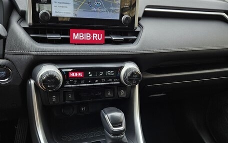 Toyota RAV4, 2019 год, 2 650 000 рублей, 13 фотография