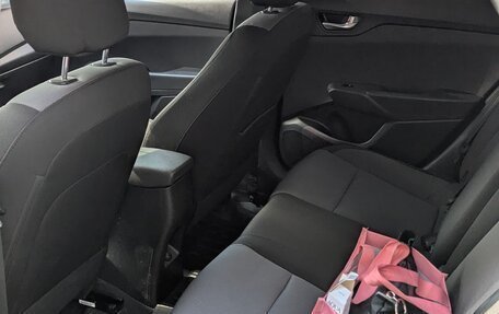 Hyundai Solaris II рестайлинг, 2020 год, 1 500 000 рублей, 10 фотография