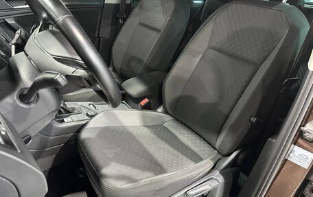 Volkswagen Tiguan II, 2017 год, 2 090 000 рублей, 13 фотография