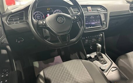 Volkswagen Tiguan II, 2017 год, 2 090 000 рублей, 25 фотография