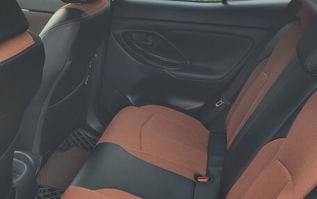 Toyota Yaris Cross, 2020 год, 2 680 000 рублей, 6 фотография