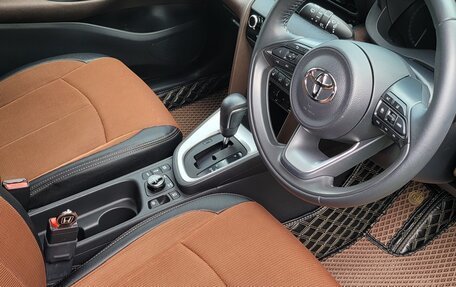 Toyota Yaris Cross, 2020 год, 2 680 000 рублей, 7 фотография