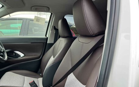 Toyota Yaris Cross, 2020 год, 2 680 000 рублей, 13 фотография