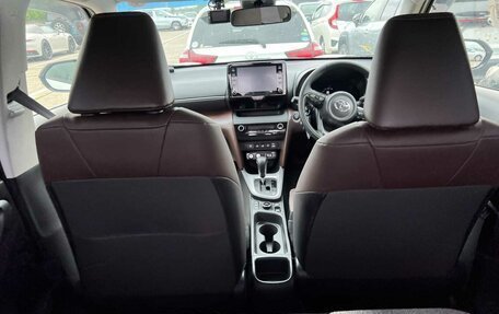 Toyota Yaris Cross, 2020 год, 2 680 000 рублей, 17 фотография