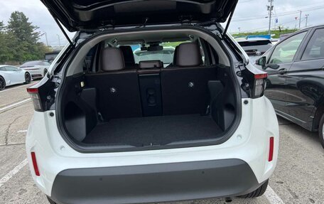Toyota Yaris Cross, 2020 год, 2 680 000 рублей, 19 фотография