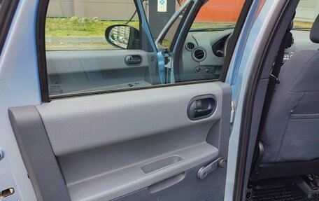 Mitsubishi Colt VI рестайлинг, 2007 год, 650 000 рублей, 21 фотография