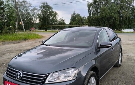 Volkswagen Passat B7, 2011 год, 1 200 000 рублей, 2 фотография