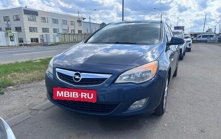 Opel Astra J, 2011 год, 550 000 рублей, 2 фотография