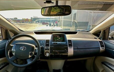 Toyota Prius, 2008 год, 680 000 рублей, 4 фотография