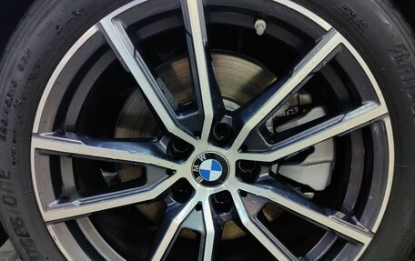 BMW 3 серия, 2019 год, 3 330 000 рублей, 12 фотография